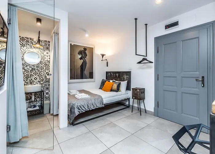 Comfortable Underground In By Rent Like *